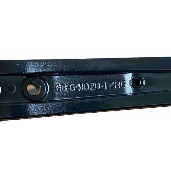 TCL 55S431 TV Stand Legs Brand New Sealed 2pc 68-642050-1ZR6RG No Screws Tv Legs - Picture 3 of 11